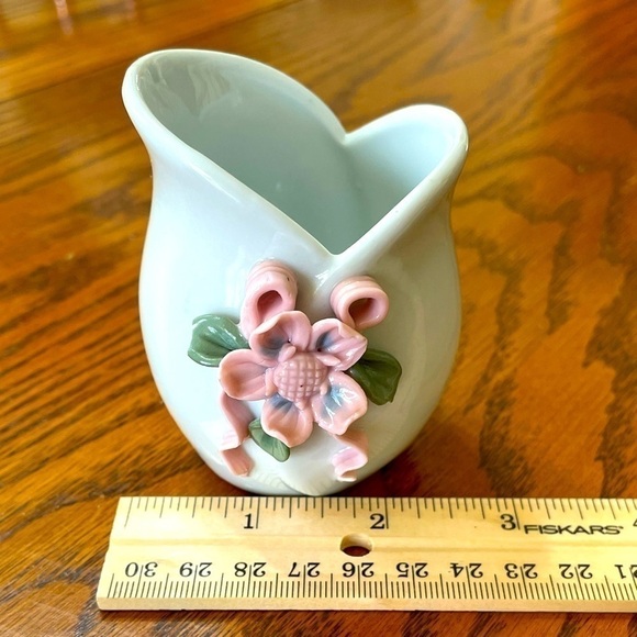 Bud Vase Ceramic Flower Ribbon White Pink Green Small Vintage - Picture 2 of 8